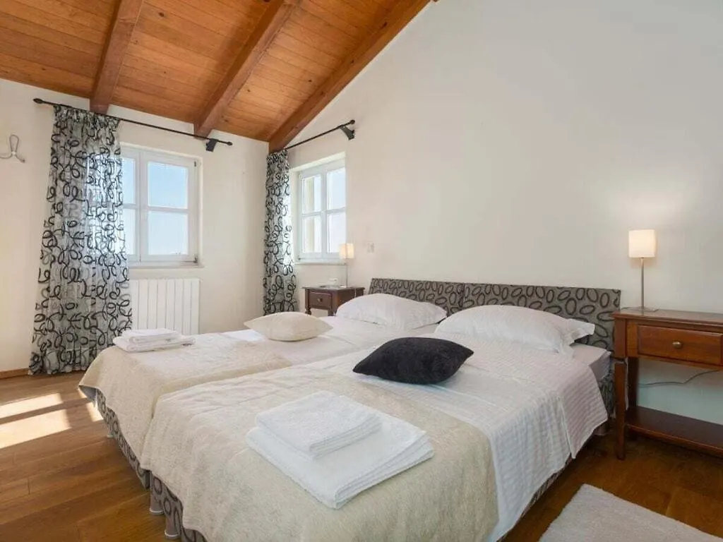 Santa Maria Domenica For Up To 12 Persons Villa Kastelir